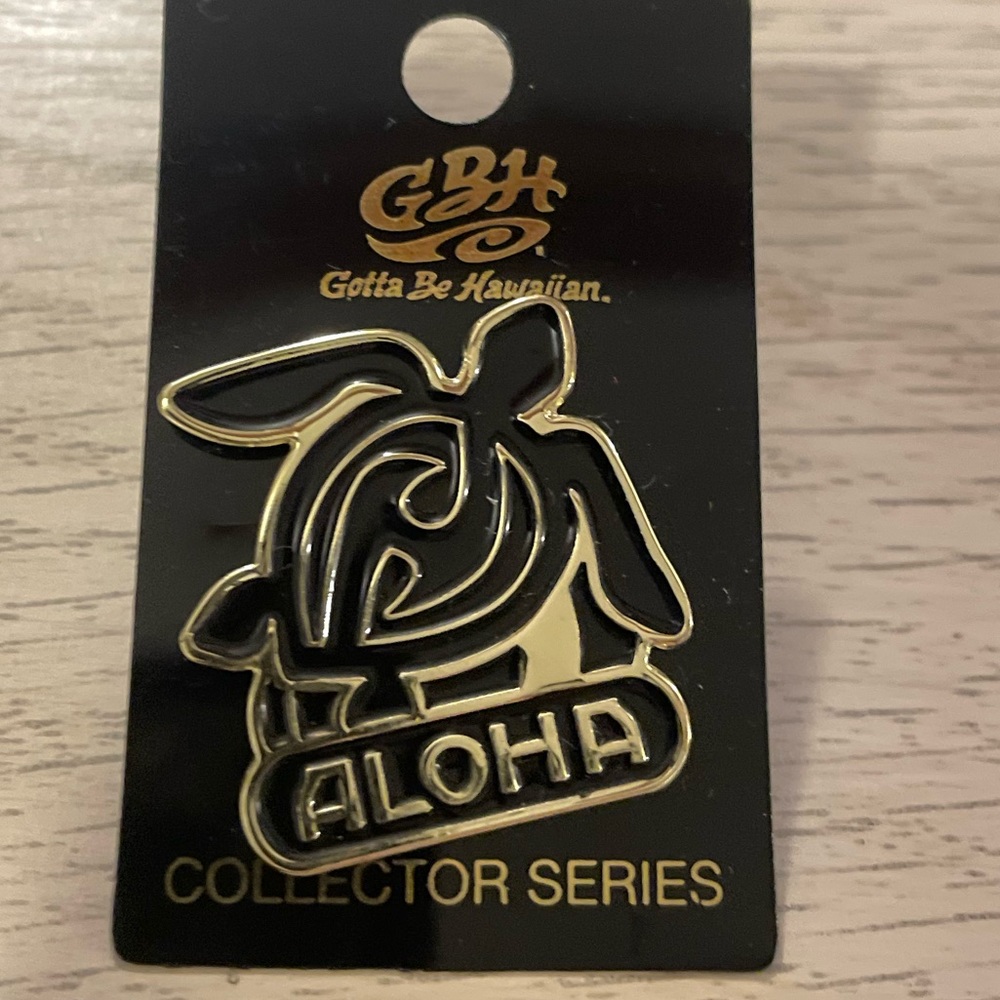 Pin Aloha Hola Collectable Turtle Collectors Series Hawaii